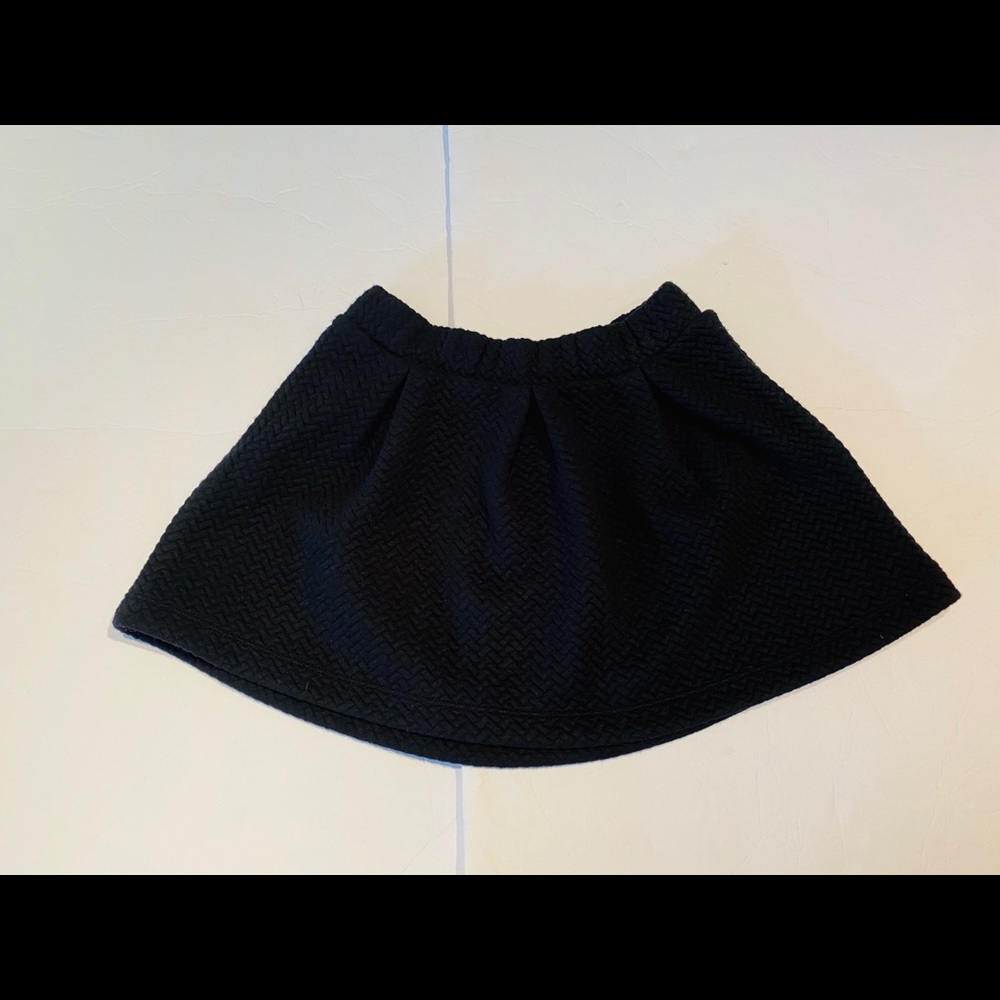 Cat & Jack Black Textured Skirt Size XS (4/5)